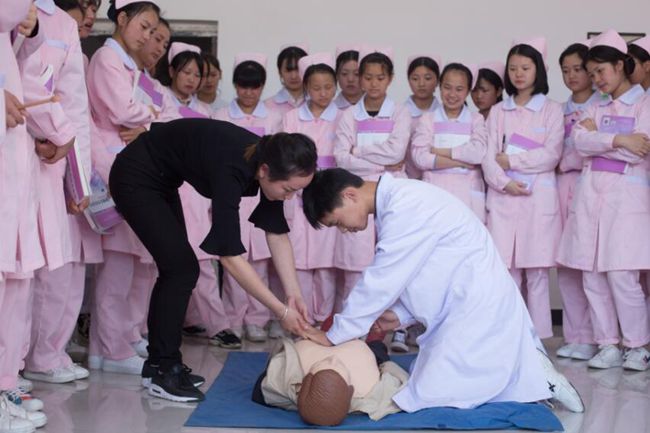 四川五月花技师学院是大专吗