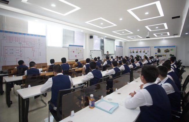 郫县五月花学校学费多少